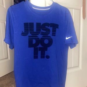 Men’s Nike tee